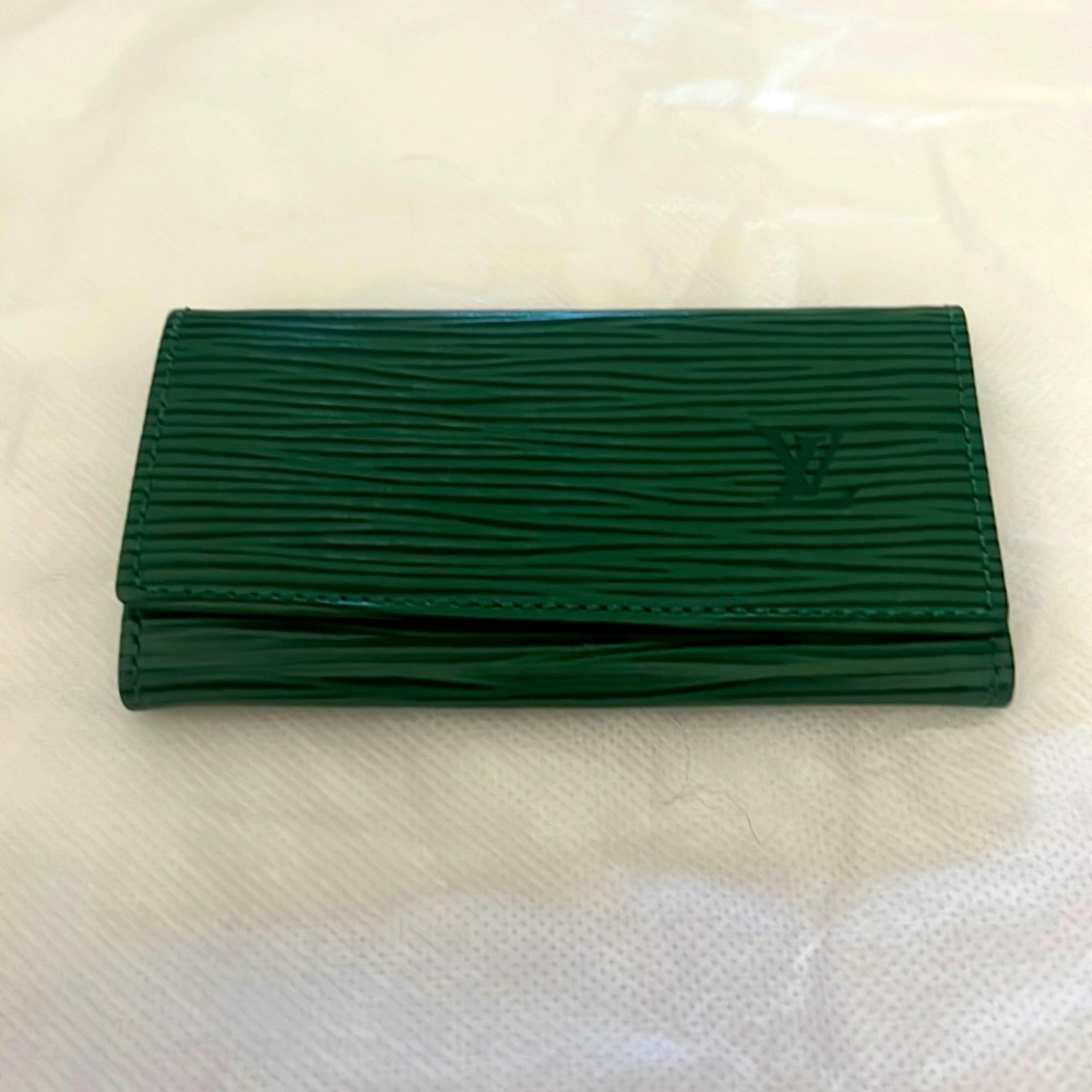 Louis Vuitton green epi key holder